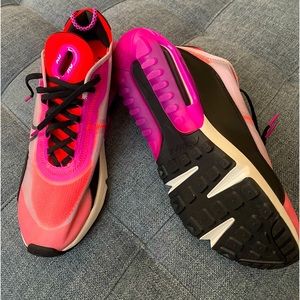 NEW NIKE SNEAKERS!!👟